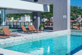 Adra 303 - Apartamento no centro de Bombinhas - Rooftop com piscina e academia - À poucos metros da praia - (Consultar serviços de roupas de cama e banho)